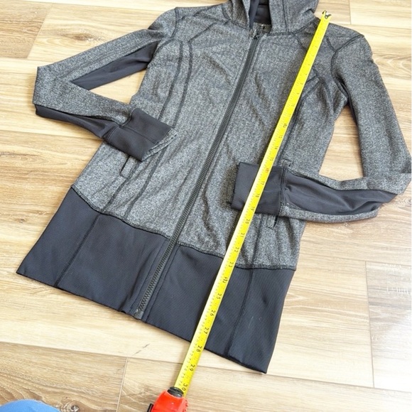 Lululemon Daily Practice Jacket
Heathered Herringbone Heathered Black Black - Picture 5 of 15